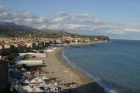 Над итальянскими пляжами развиваются голубые флаги