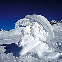 Склоны Ишгля украсили снежные скульптуры