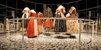 В Бельгии проходит выставка истории дамского платья