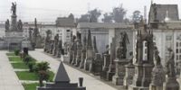 В Лиме проводят экскурсии по кладбищу