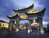В Шанхае открылся крупнейший в Азии художественный музей