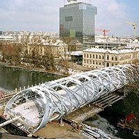 В Женеве открыли мост в честь основателя Rolex
