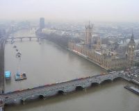 На Лондон можно посмотреть из салона вертолета