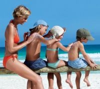 На пляже дети нуждаются в постоянной защите