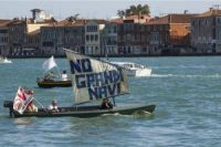 Венецию разрушают круизные корабли