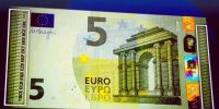 Вышли новые банкноты номиналом 5 евро