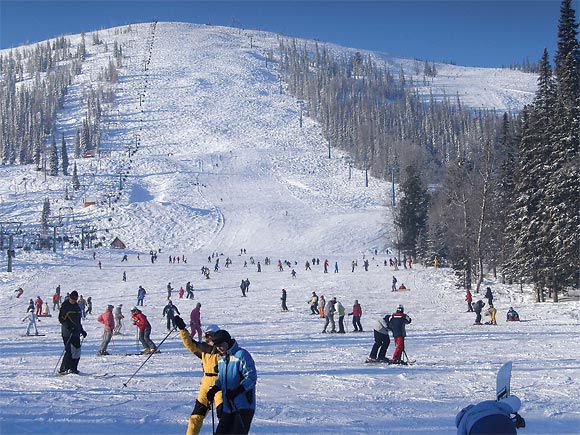 Лучшие горнолыжные курорты России