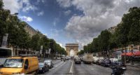 Центральные улицы Парижа закрывают для движения транспорта