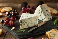 Гастрономический фестиваль сыра с плесенью в Италии