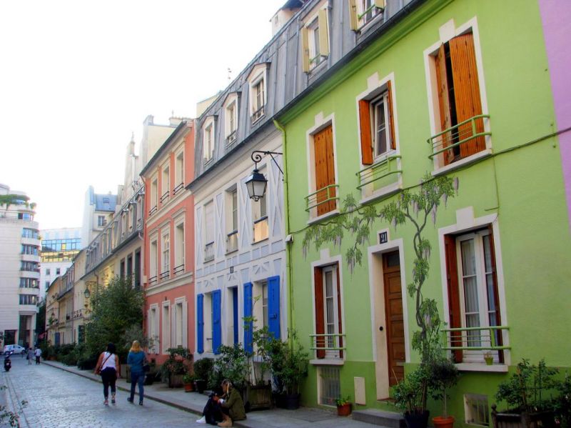 Местное население Парижа не терпит туристов