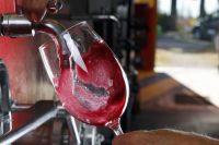 В Италии из кранов вместо воды текло красное вино