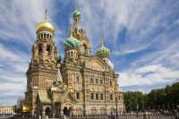 Власти Санкт-Петербурга просят туристов воздержаться от поездок в город