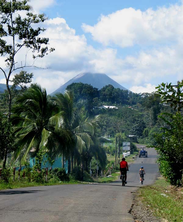 Biking near Mt. Arenal - Сан Хосе, Коста Рика фото #2525