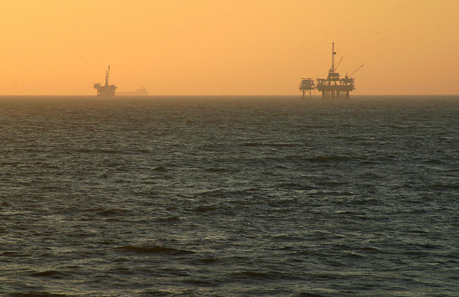 На шельфе Фарерских островов ведется добыча нефти и газа - Фарерские острова фото #17667