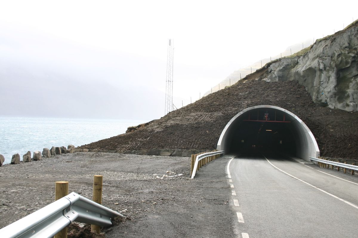 Тоннель Норьойя  — самый протяжённый автомобильный тоннель Фарер - Фарерские острова фото #17671