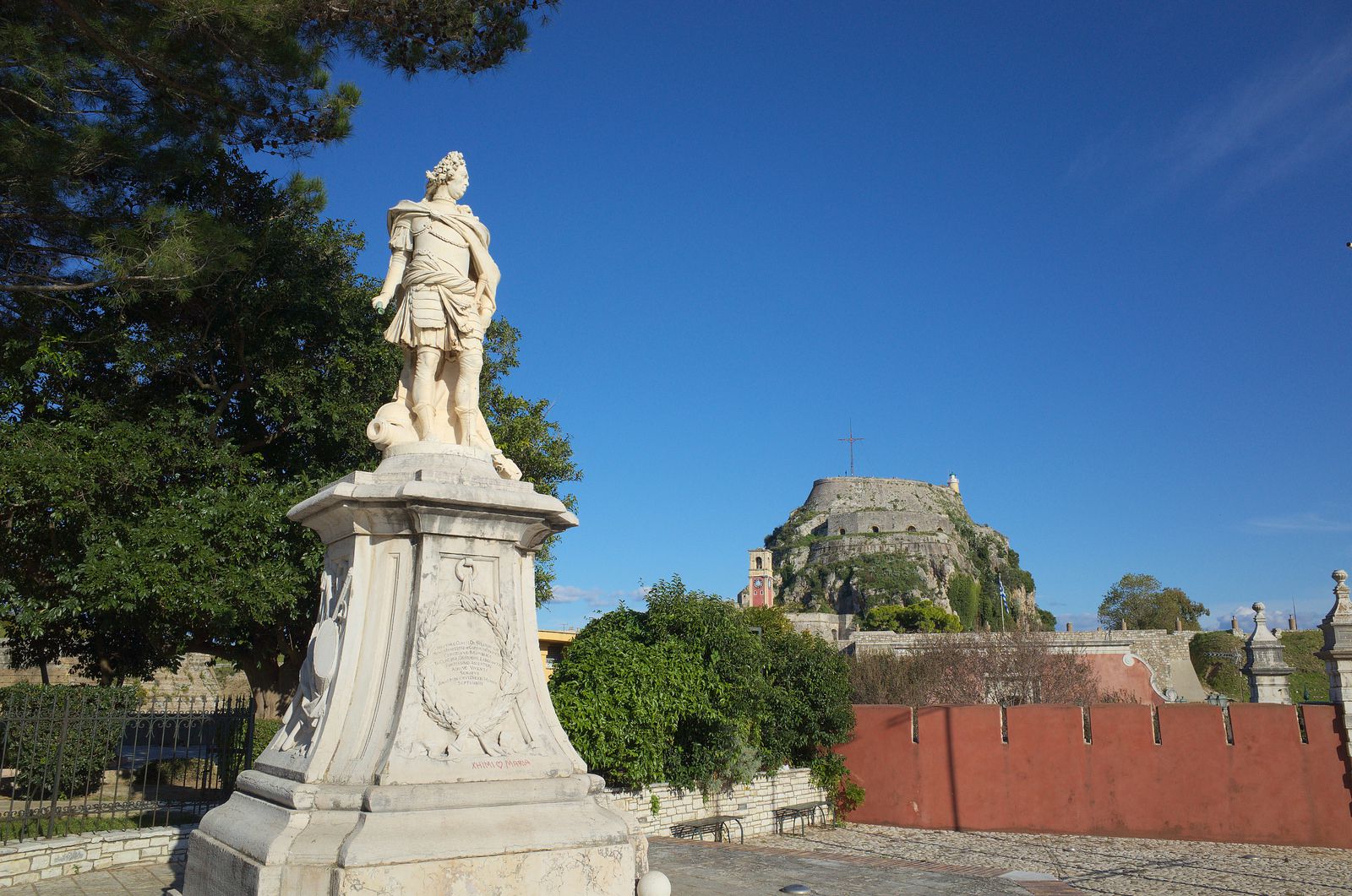 Статуя в Корфу - Корфу, Греция фото #32515