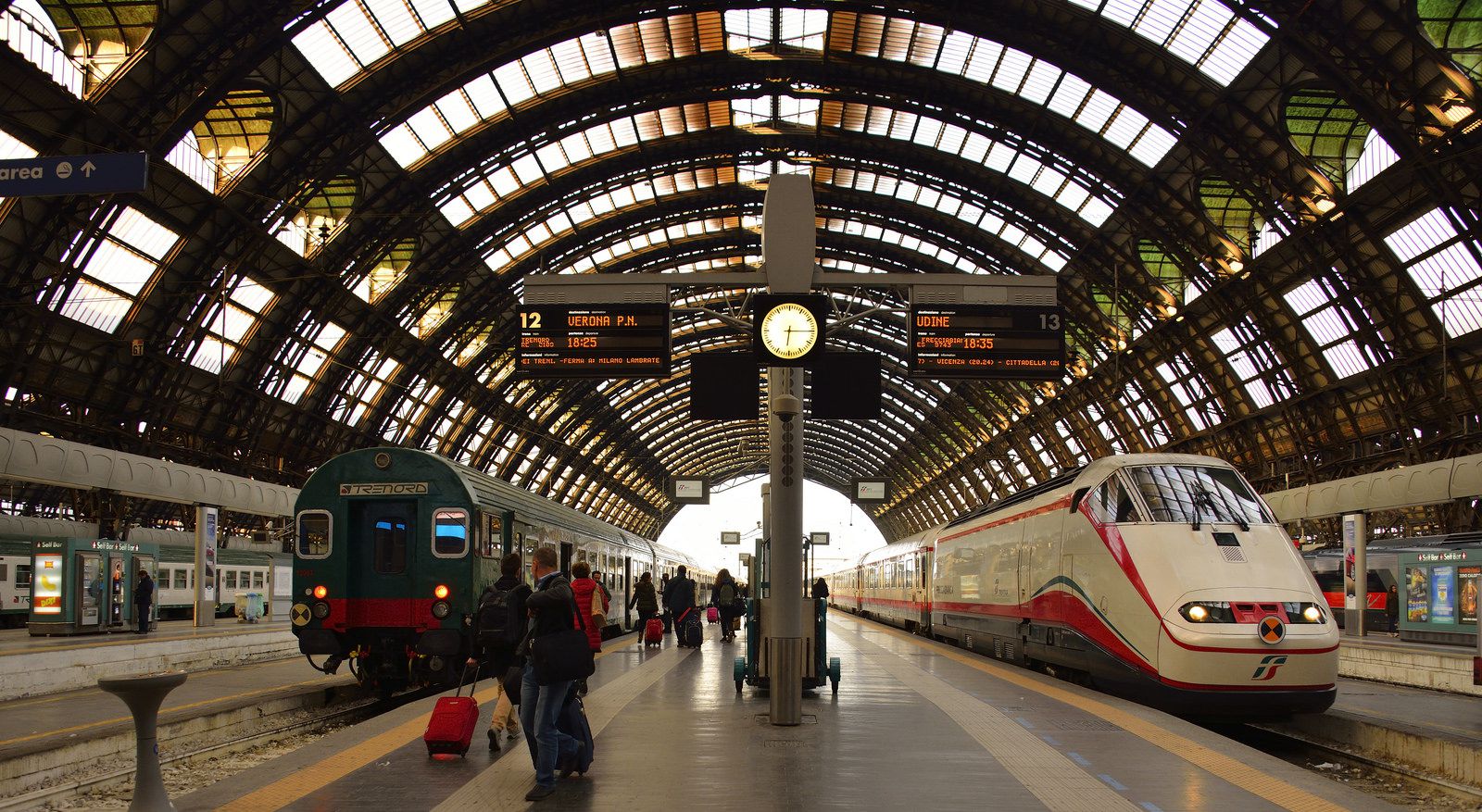 Центральный вокзал в Милане - Милан, Италия фото #32325