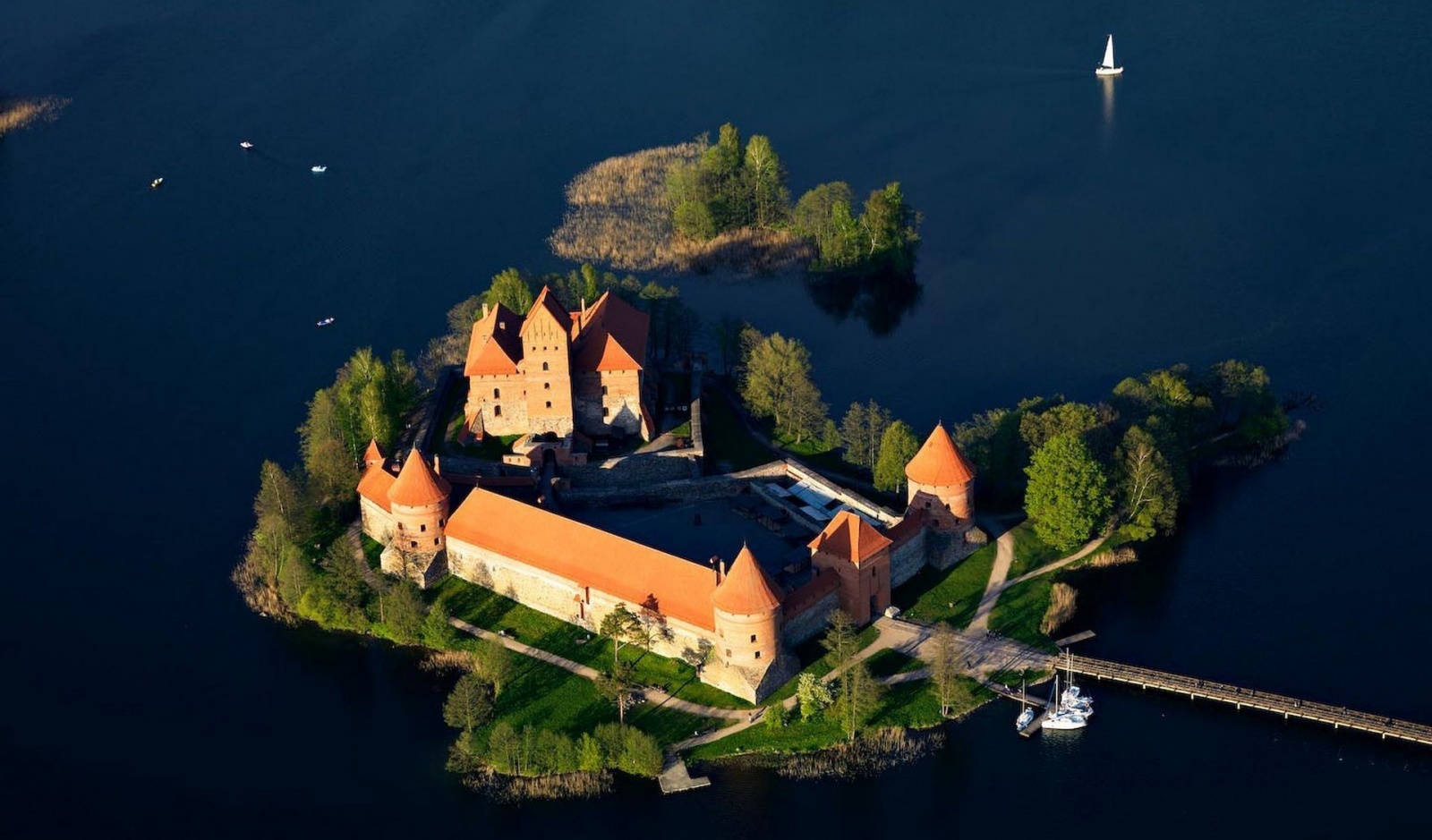 Тракайский островной замок - Тракай, Литва фото #8062
