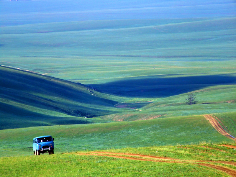 in salita...piano - Монголия фото #2475