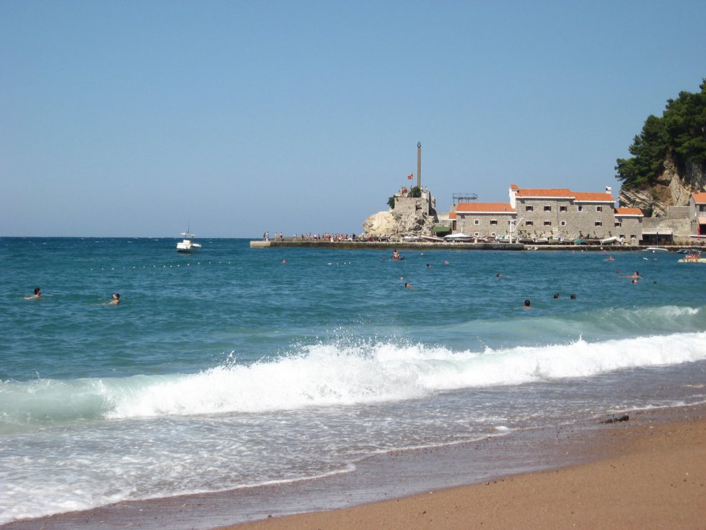 Черногорье отдых море Петровац фото туристов