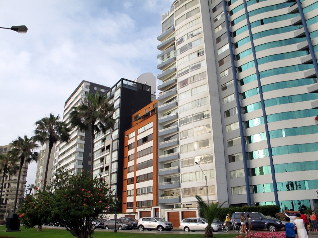 Lima Peru Backpage
