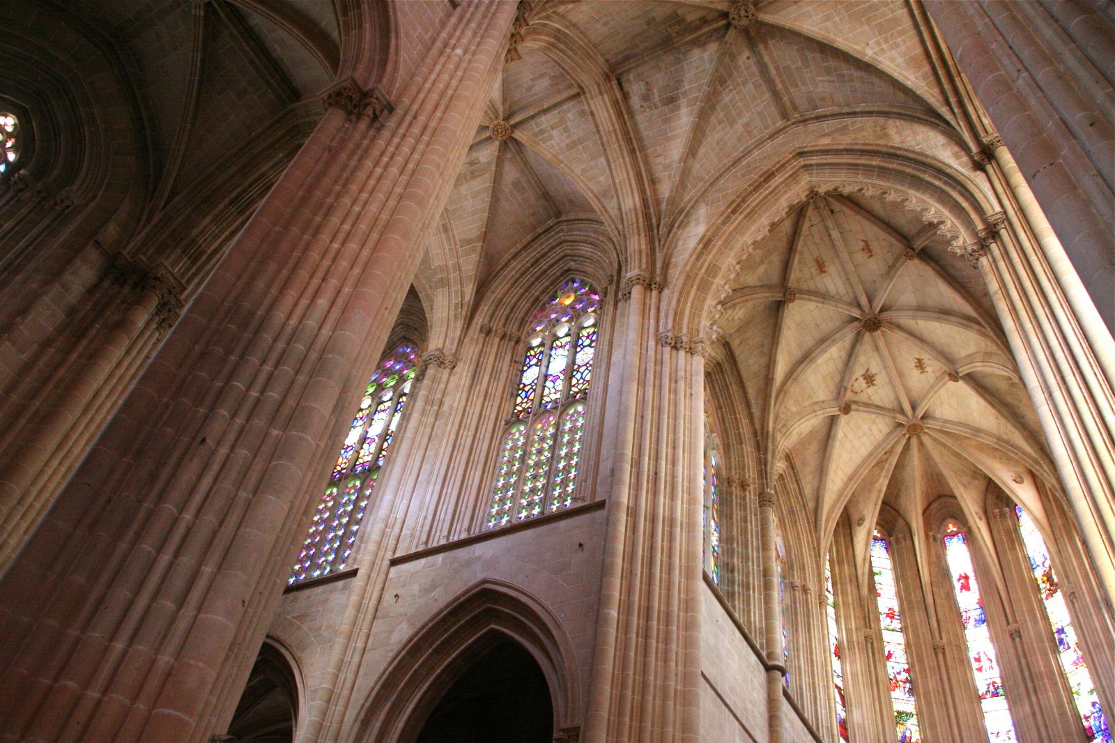 Монастырь Санта-Мария-да-Витория в Баталья - Баталья, Португалия фото #32815