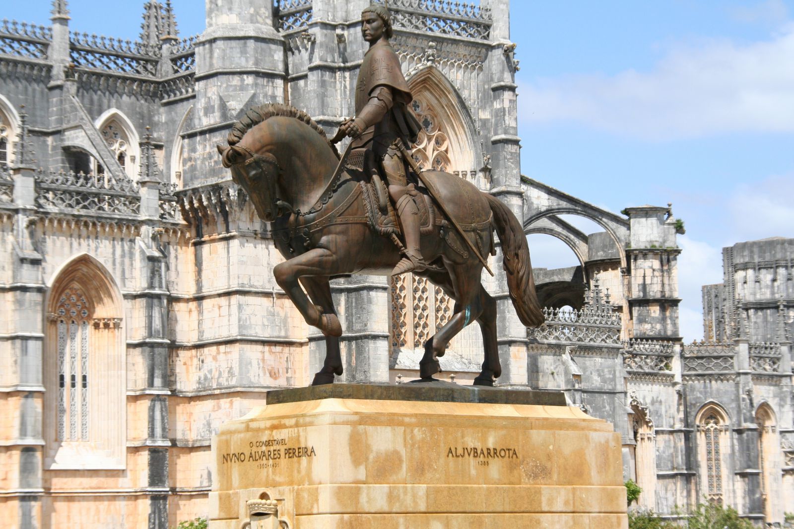 Памятник королю Жуау - Баталья, Португалия фото #32817