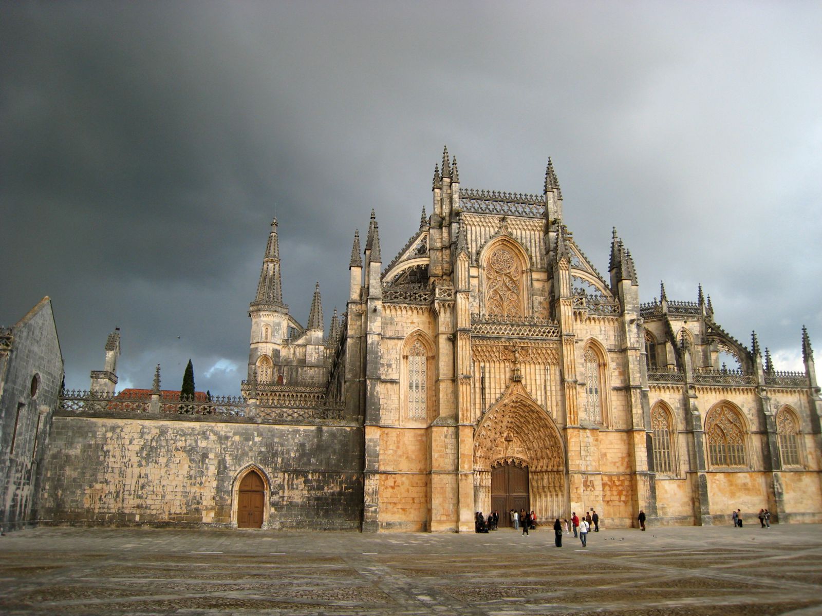 Монастырь Санта-Мария-да-Витория в Баталья - Баталья, Португалия фото #32826