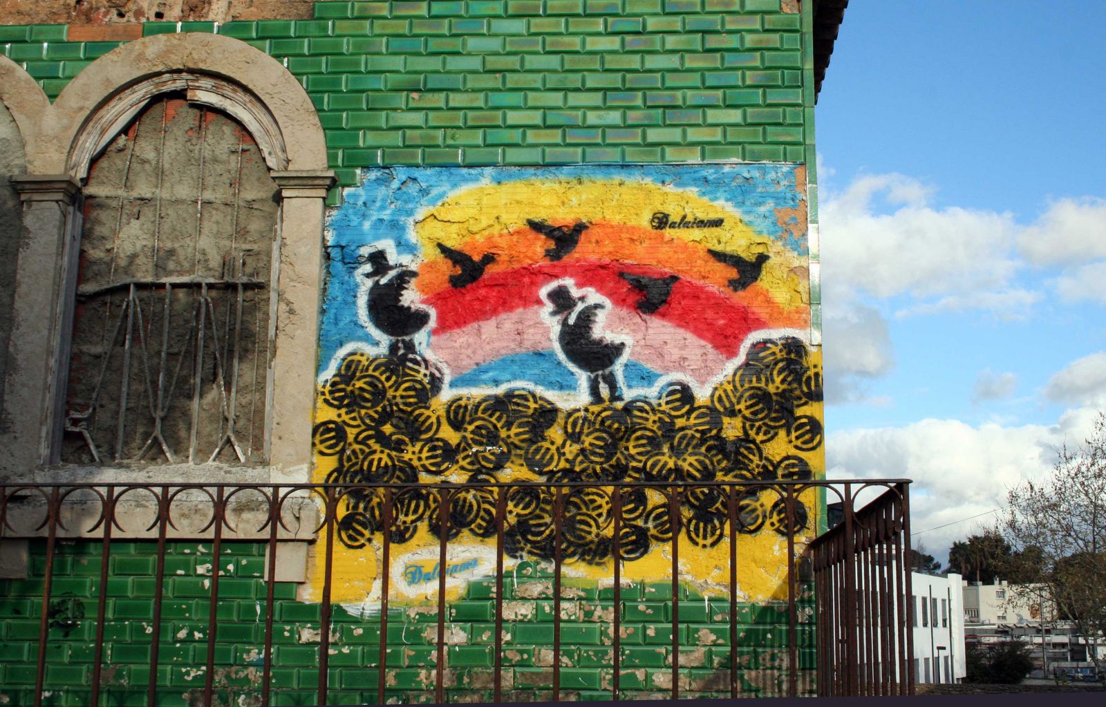 Кашкайш граффити на стене дома - Кашкайш, Португалия фото #32741