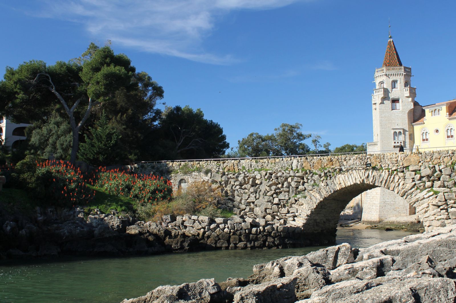 Мост и дворец графа Кастро Гимарайнш - Кашкайш, Португалия фото #32746