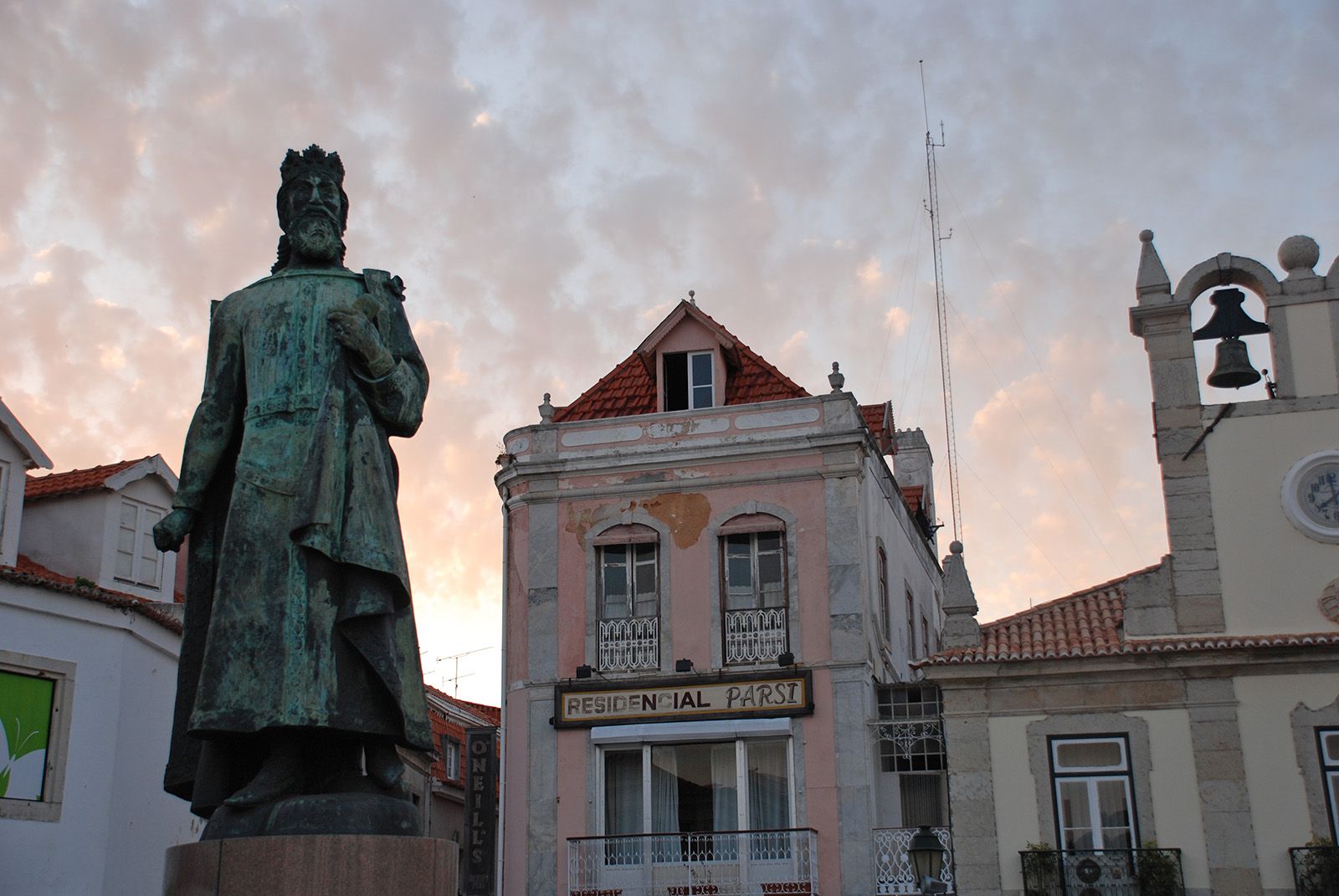 Памятник королю Португалии Педру I - Кашкайш, Португалия фото #32751