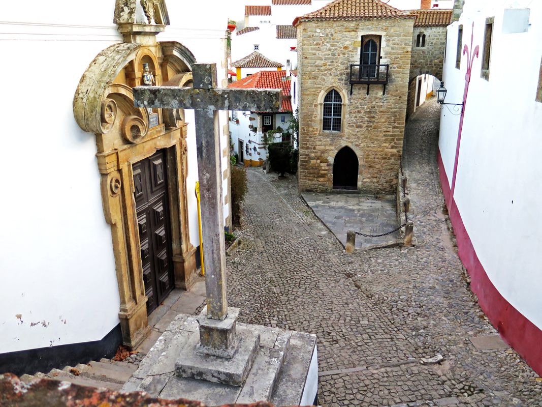 Мемориальный крест, в память о победе Афонсу Энрикеша над маврами. - Обидуш, Португалия фото #33022