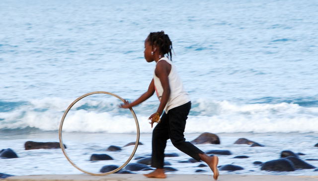 Girl Running on Sao Tome Beach - Сан-Томе, Сан-Томе и Принсипи фото #2819