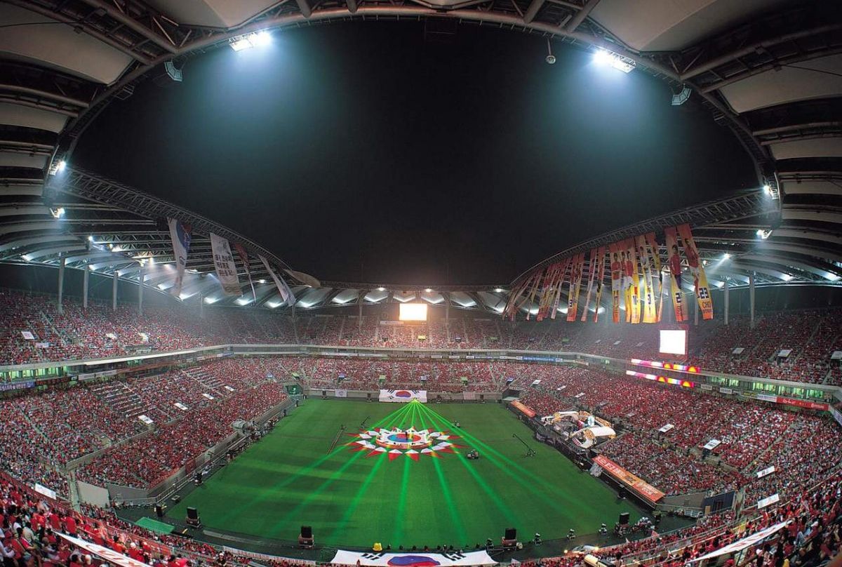 Arena light. Сеул ворлд кап Стэдиум. Сеул Уорлд кап Стадиум. Jamsil Arena Южная Корея. Чеджу Уорлд кап Стэдиум.