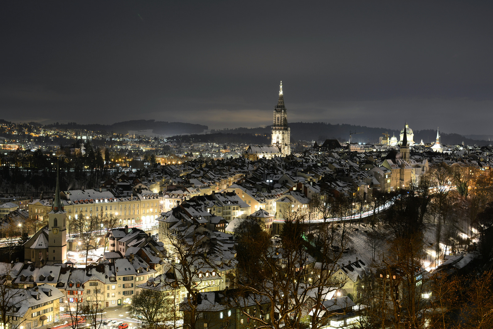 Bern. Берн Швейцария. Берн Швейцария зимой. Швейцария Берн город ночь. Швейцария столица Берн фото.