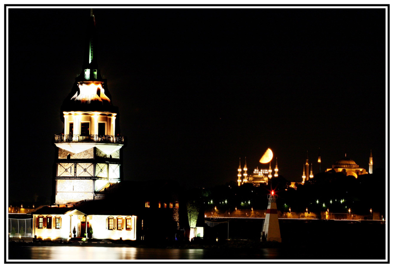 Луна - Стамбул, Турция фото #3197