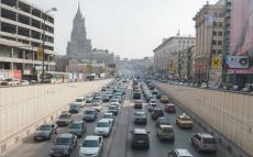 В Москве невозможно ездить на машине