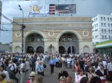 В Москве слишком много людей