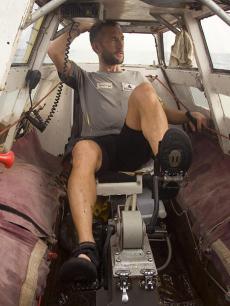 От Гавайев до Австралии ему пришлось крутить педали своей «Мокши» - педальной лодки - в одиночку