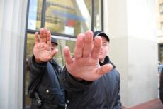 Также могут попросить оставить мобильный телефон - его тоже посчитают опасным устройством, напичканным взрывчаткой. Или выкладывайте - или проходите мимо отдых за границей отдых горящие путевки горящие туры горячие туры отзывы туры путевки путешествия туроператор турфирма туристическая фирма карта отель отели поиск тура поиск туров туристическое агентство туристическое агенство туризм спортивный туризм бюро туризма автобусные туры магазин путевок хорошие путевки туристические путевки путешествие путешествия бронирование тура бронирование билетов авиабилеты лучшие отели пляжный отдых визы зарубежный отдых