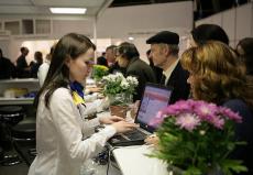 Посетители имеют возможность заранее запланировать встречи с участниками выставки на сайте мероприятия