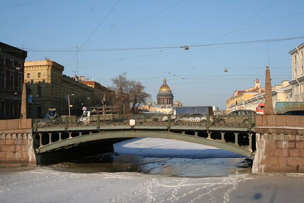 Поцелуев мост